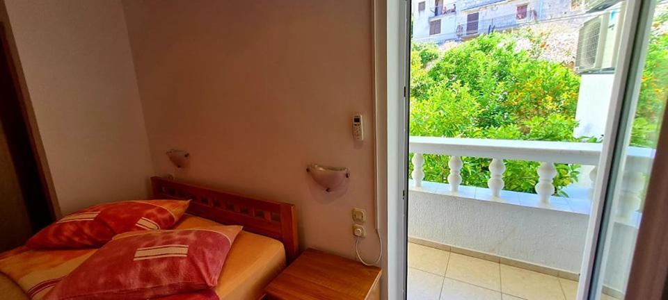 Bed & Breakfast Dionis Вис Экстерьер фото